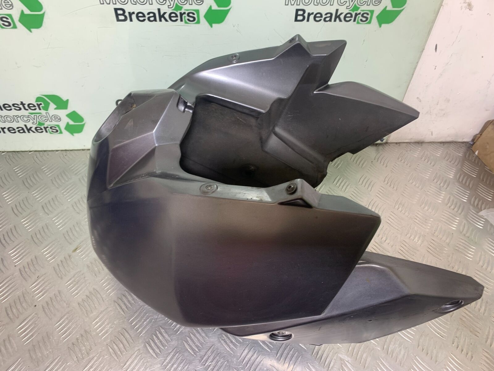 KTM 990 SUPERMOTO T PETROL TANK   YEAR 2010-2011  (CMB1127)