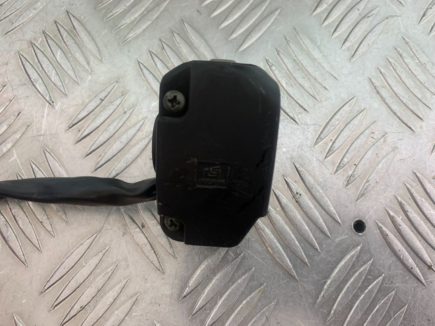 NECO GPX125 LEFT SWITCH GEAR  YEAR 2016-2021 (CMB1052)