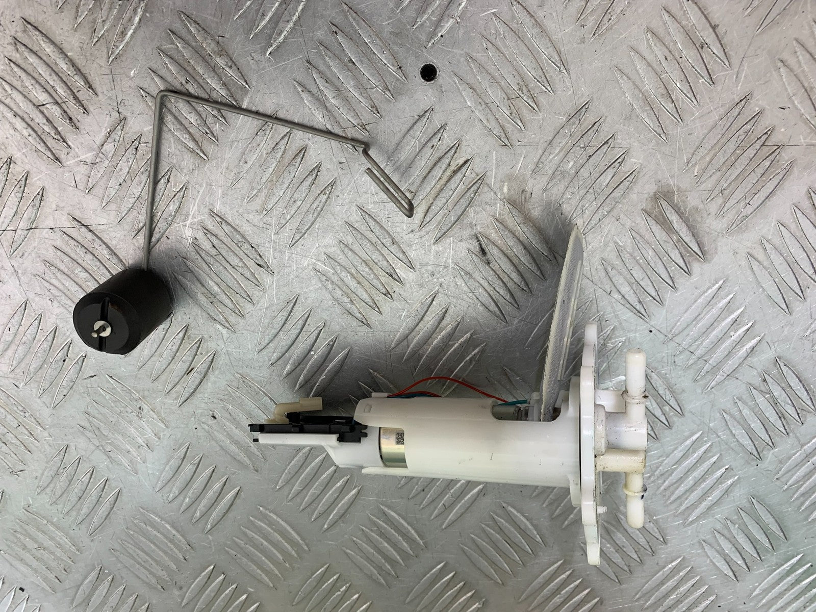 KTM 125 DUKE PETROL PUMP  YEAR 2018-2023 (CMB1185)