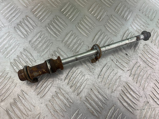 HONDA CBF125 CBF 125 REAR WHEEL SPINDLE   YEAR 2009-14  (CMB1172)
