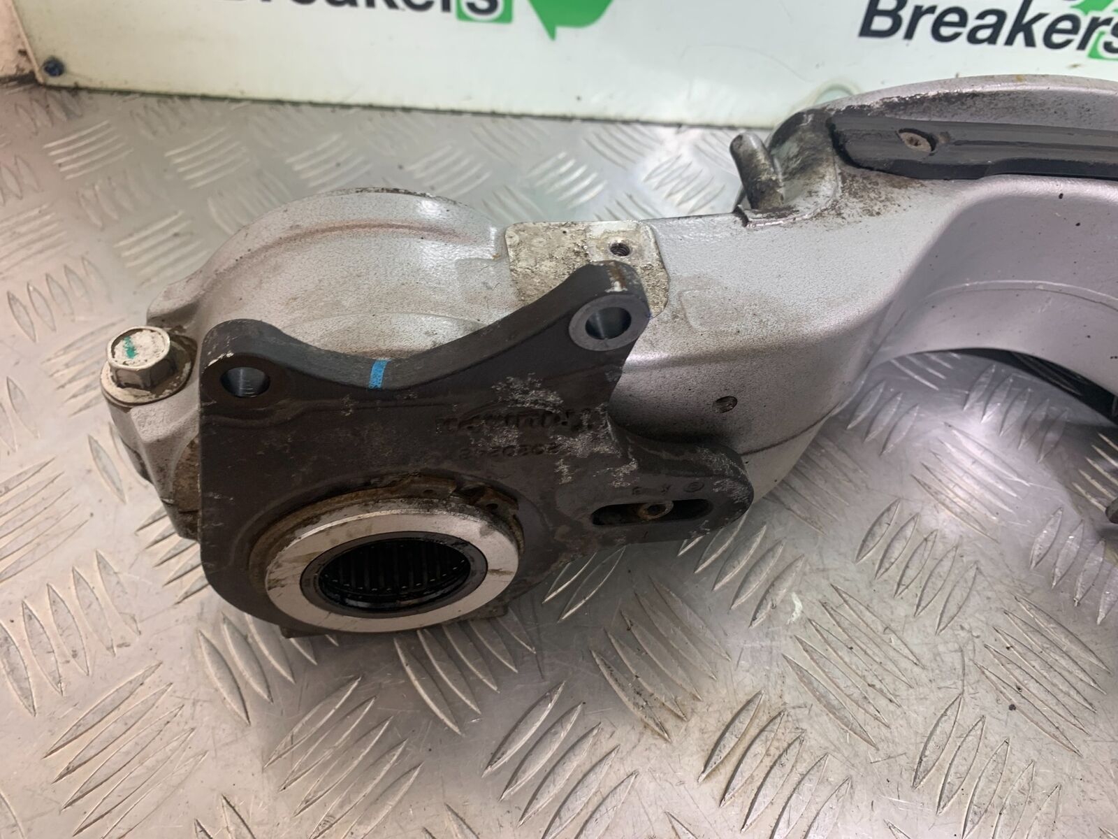 TRIUMPH 955i SPRINT ST SWINGARM  YEAR 1999-2004 (CMB1124)