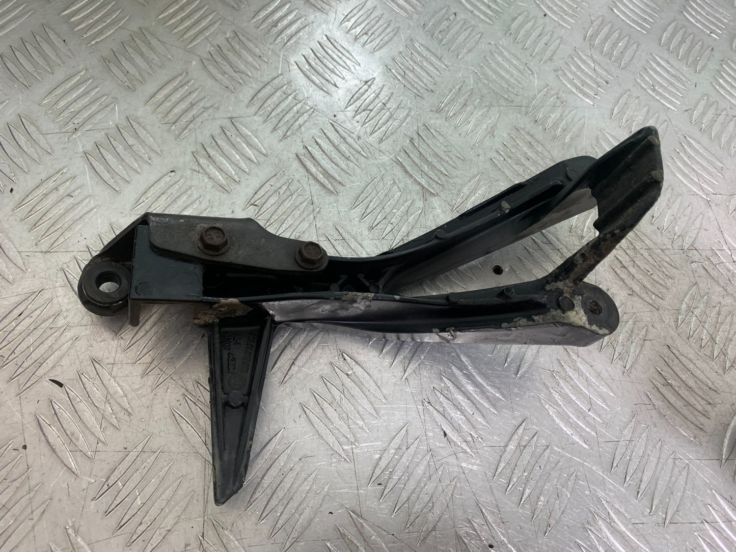 KTM RC125 RC 125 RIGHT REAR HANGER   YEAR 2017-2022 (CMB 1244)