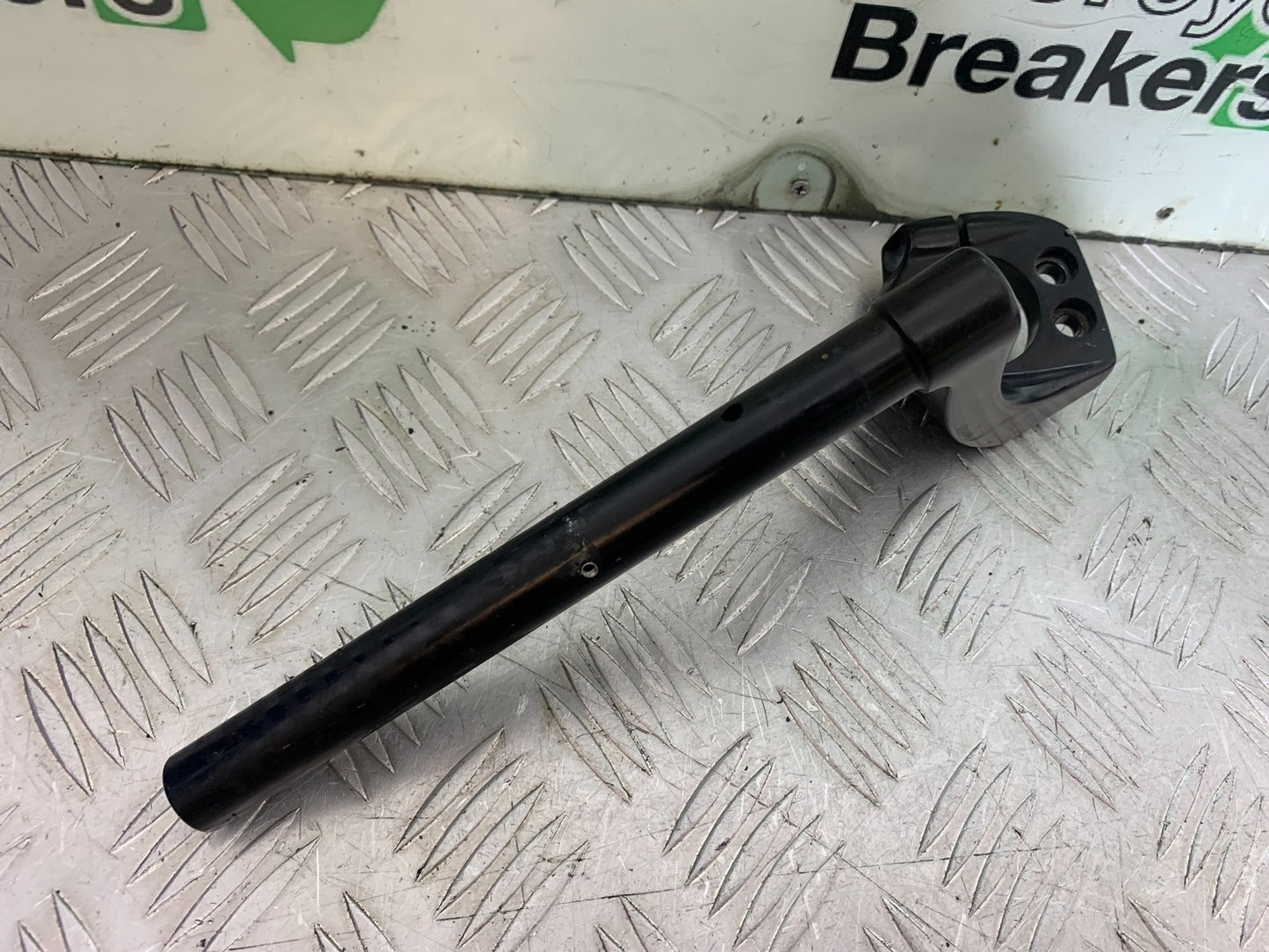 TRIUMPH 1050 SPRINT GT LEFT HANDLEBAR   YEAR 2010-2016 (CMB1250)
