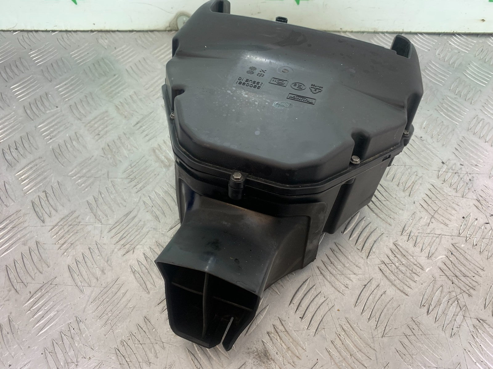 TRIUMPH 675 STREET TRIPLE AIRBOX   2013-2016 (CMB1186)