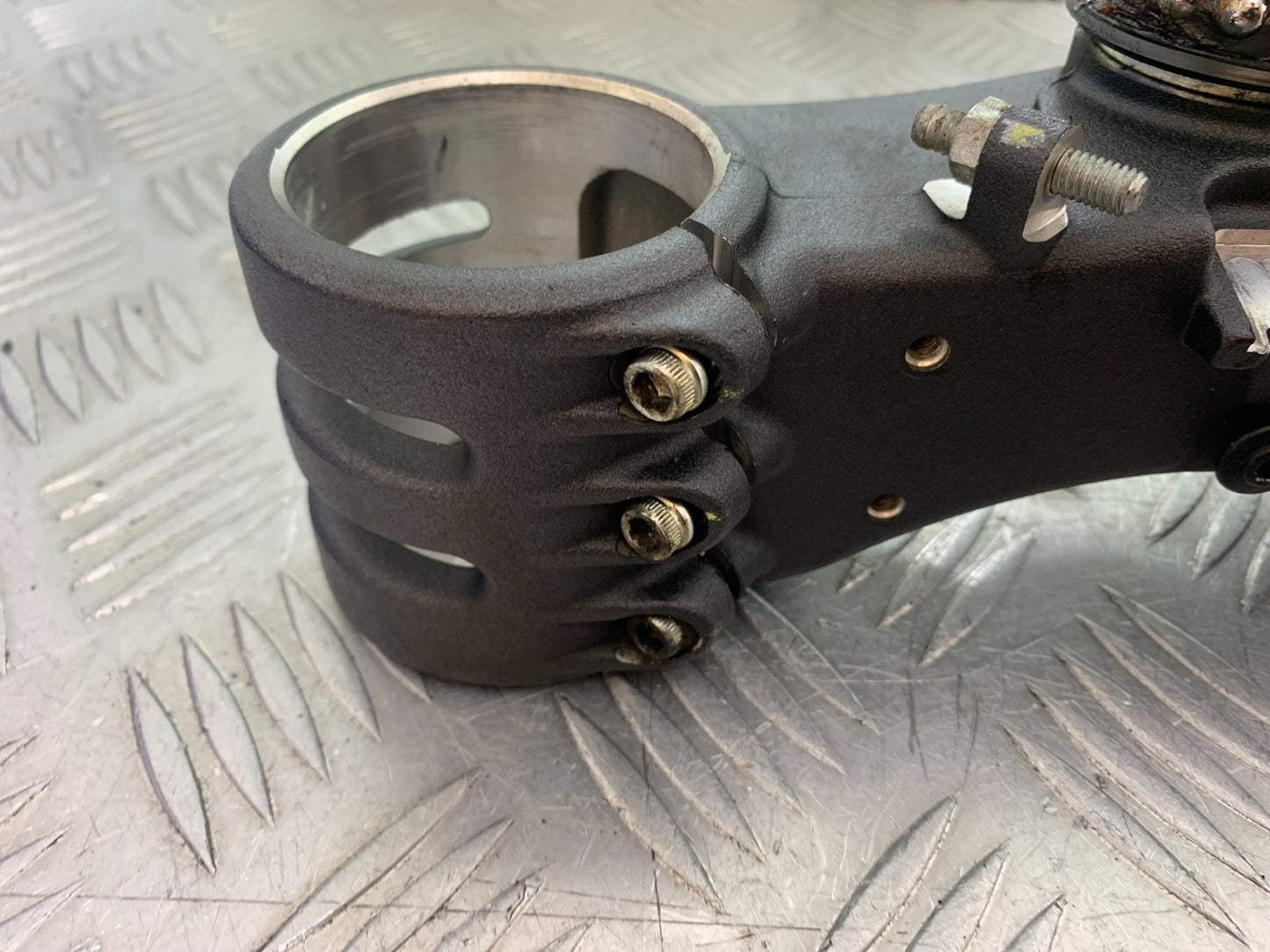 DUCATI 1299 PANIGALE BOTTOM YOKE  YEAR 2016 (CMB 1187)