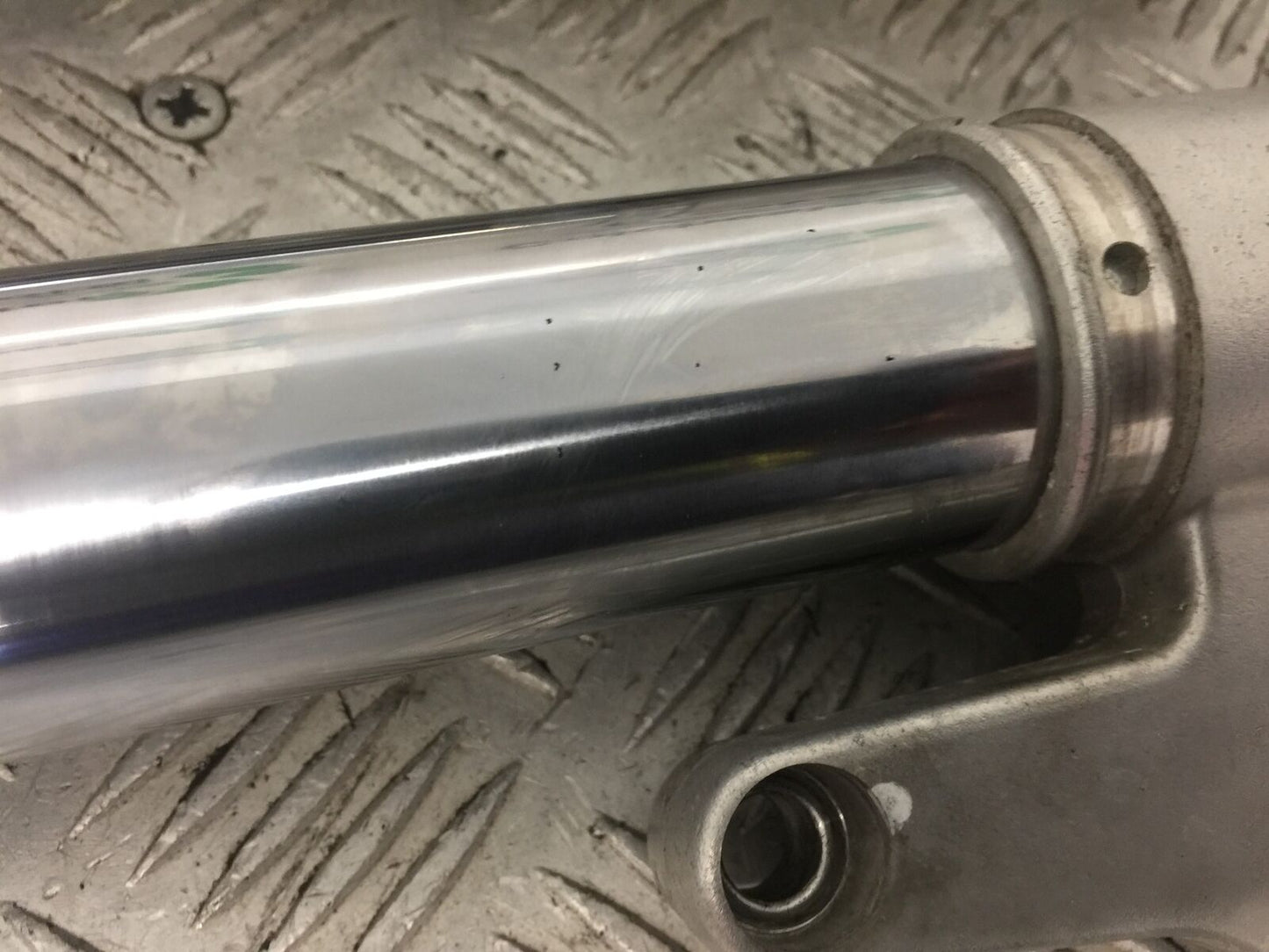 DUCATI MONSTER S4 916 FORKS   YEAR 2001 STOCK (755)