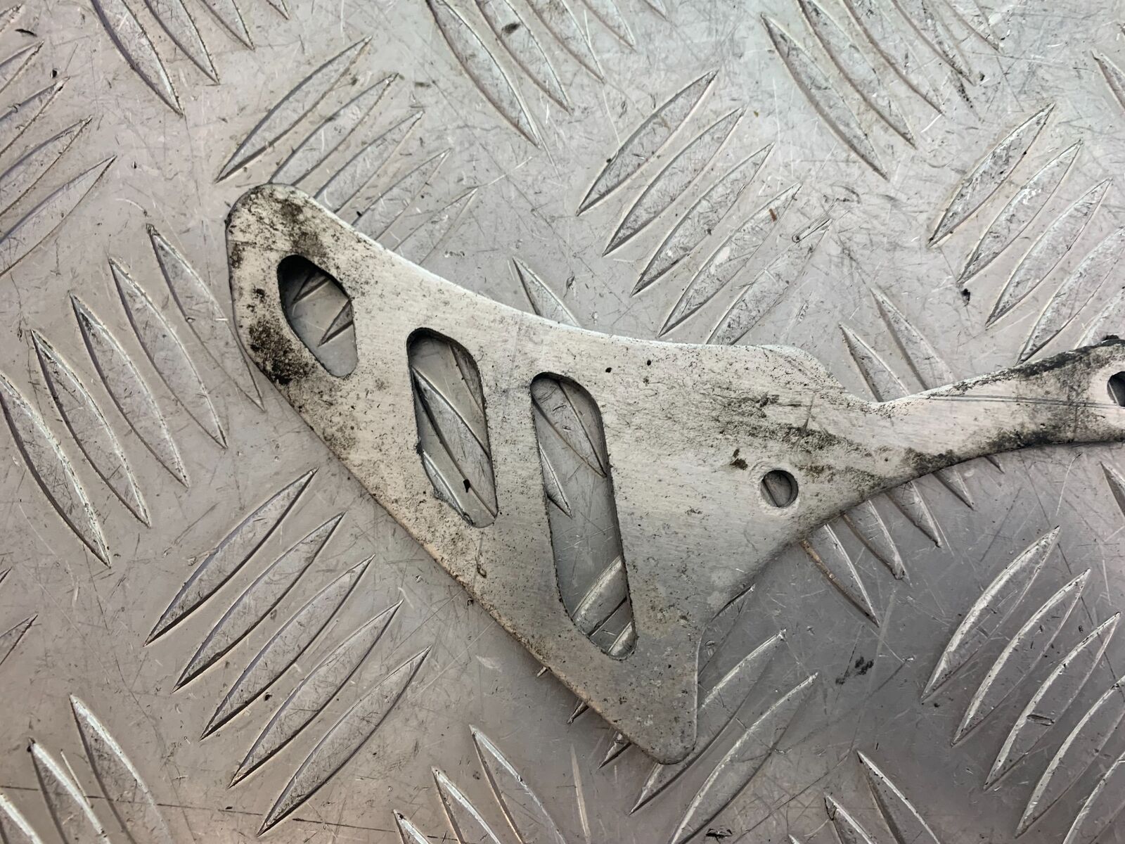 TRIUMPH 955i SPRINT ST REAR CALIPER GUARD  YEAR 1999-2004 (CMB1124)