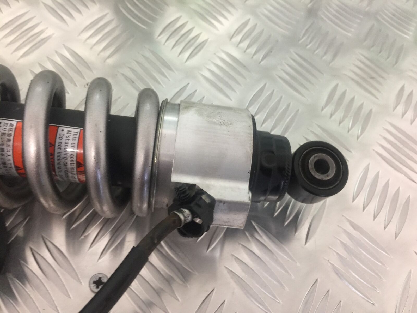 KAWASAKI VERSYS 1000 KLZ 1000 REAR SHOCK YEAR  2015-2018 (STOCK 912)
