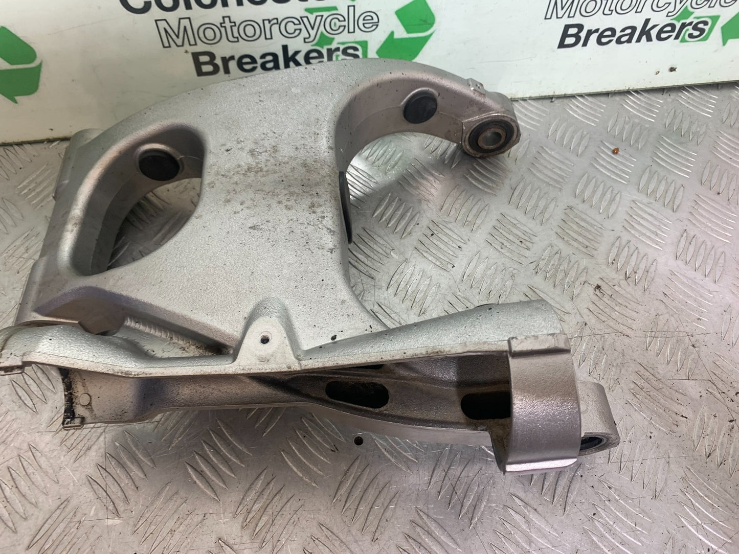 KAWASAKI GTR1400 GTR 1400 SWINGARM  YEAR 2007-2009 (CMB1174)