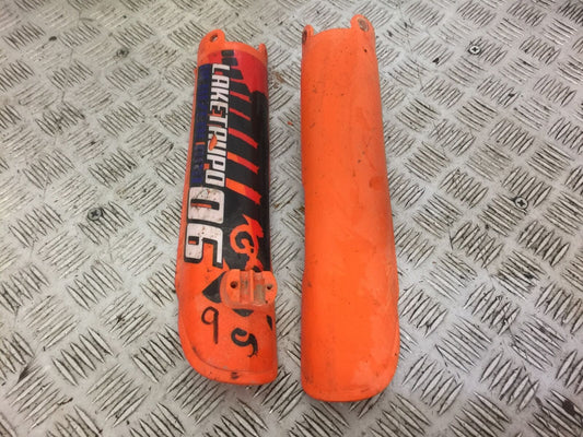 KTM450 KTM 450 EXC FORK GUARDS   YEAR 2004 (STOCK 520)