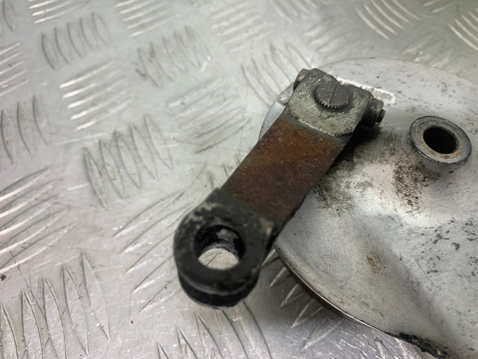 SUZUKI GP100 GP 100 REAR BRAKE HUB  YEAR 1978-1988 (CMB1259)