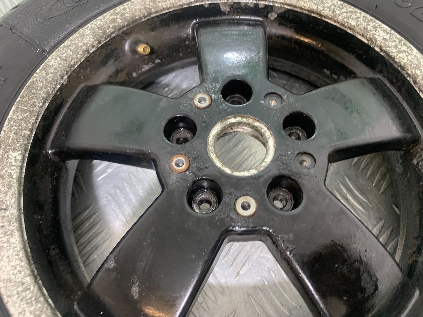 PIAGGIO VESPA GTS 125 REAR WHEEL   YEAR 2009-2014  (CMB1261)
