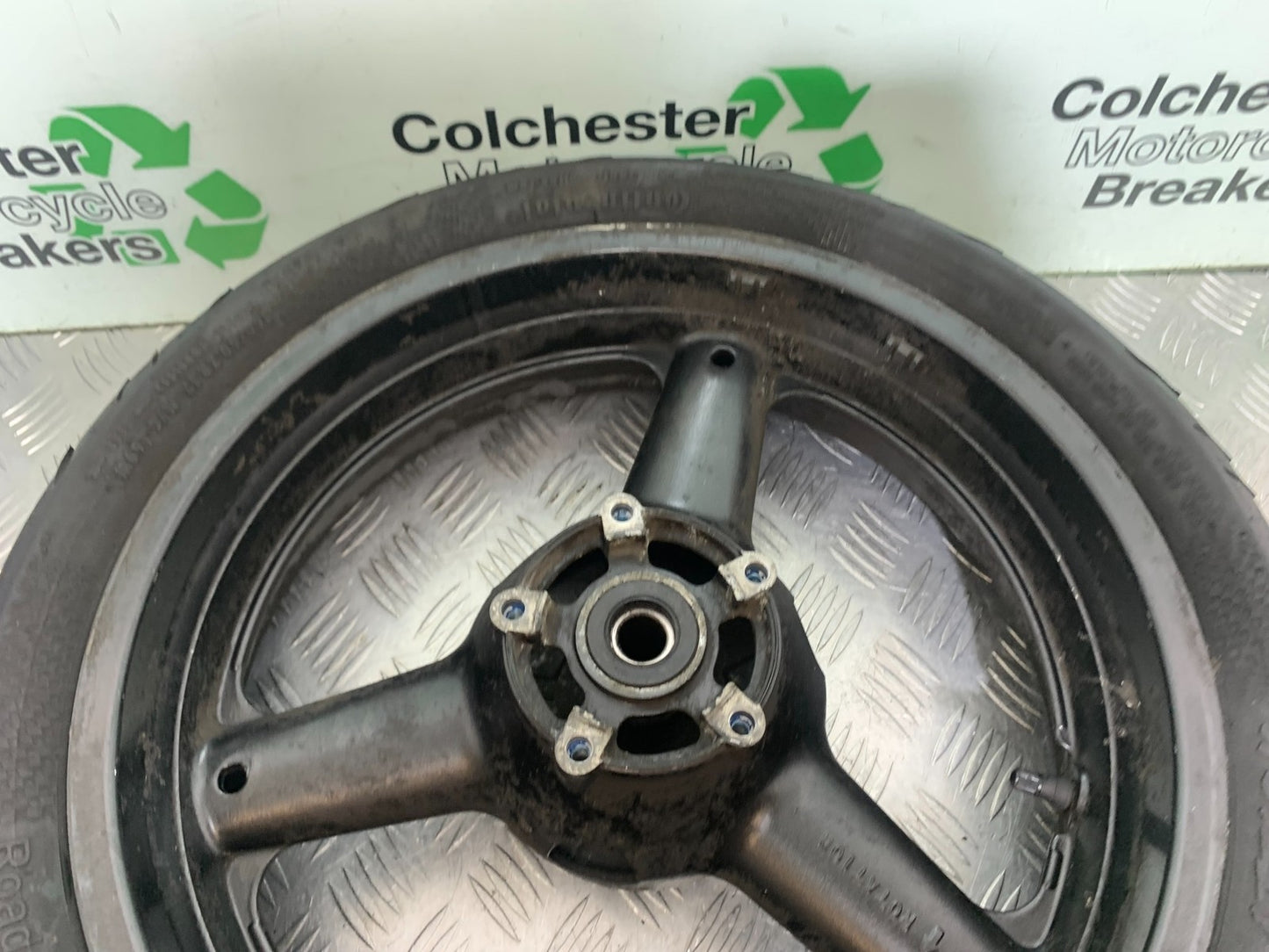 SUZUKI GSF600 GSF 600 BANDIT REAR WHEEL   2000-2004 (CMB1269)