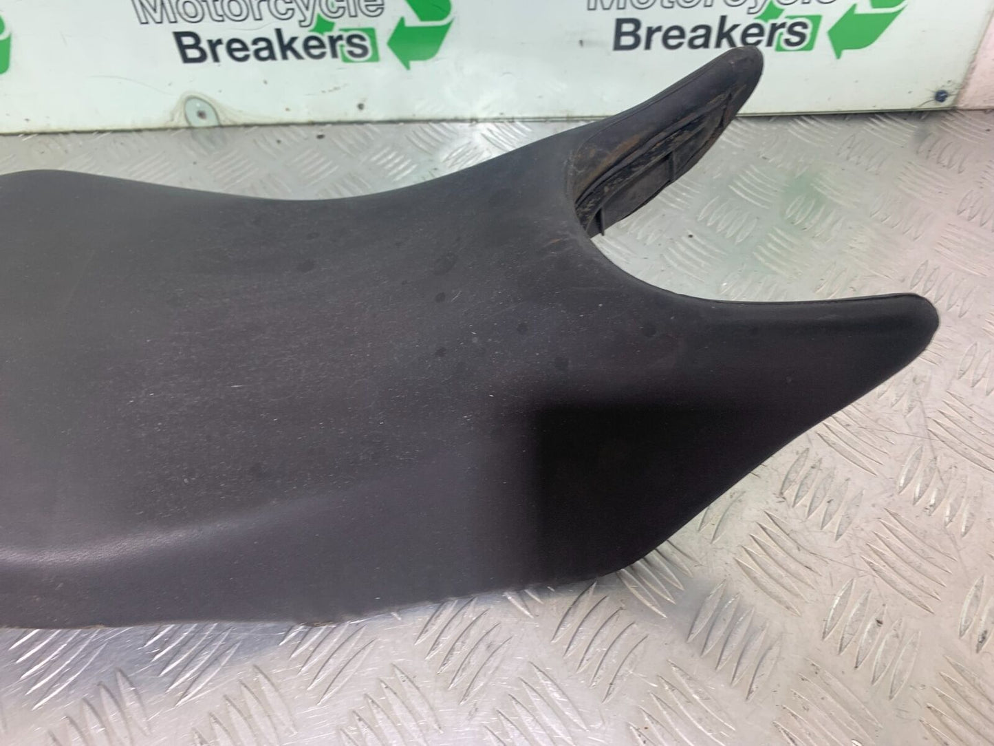 HONDA CB600 CB 600 HORNET SEAT  YEAR 1998 -2002 (CMB1126)