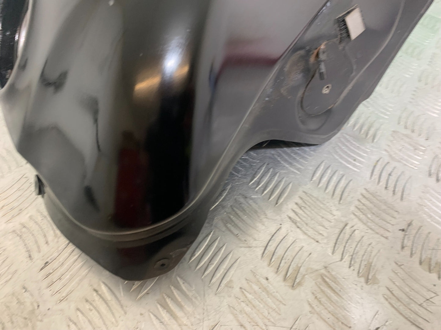 KAWASAKI ZX10R ZX 10R PETROL TANK  YEAR 2011-2015 (CMB1154)