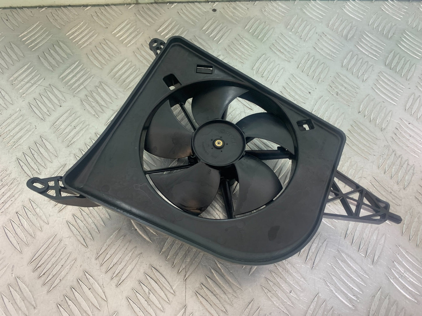 BMW M1000 R RADIATOR FAN YEAR 2023-2024 (CMB1140)
