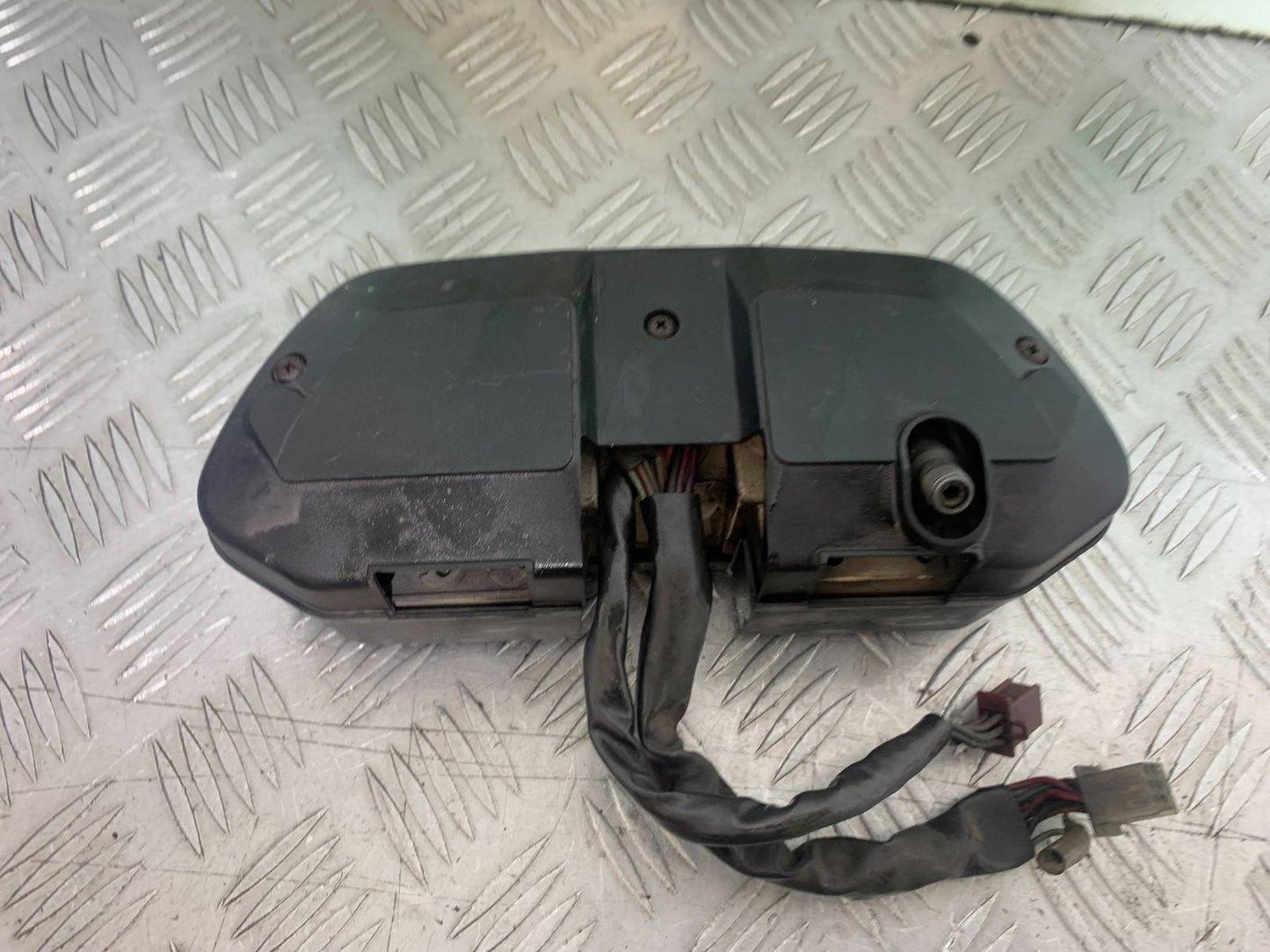 KAWASAKI GT550 GT 550 CLOCKS SPEEDO DASH   YEAR 1989-1994