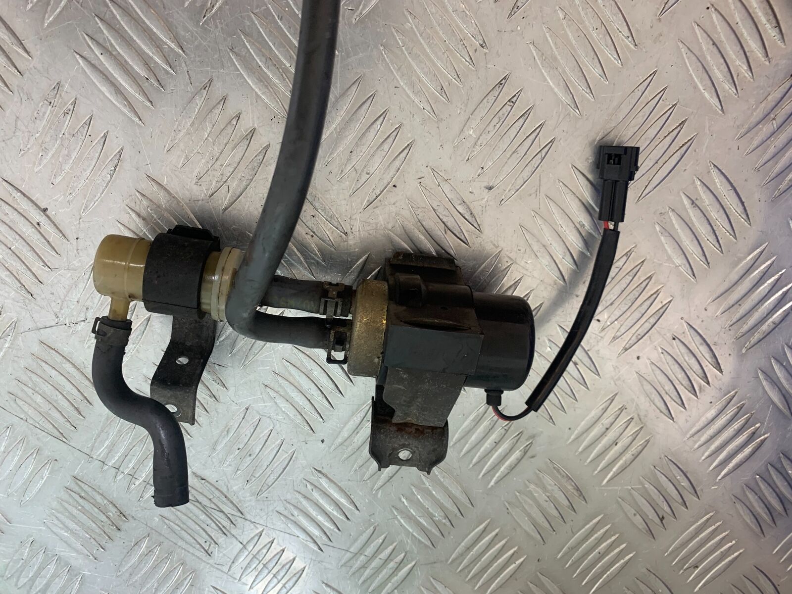 KAWASAKI ZX6R ZX6 J PETROL PUMP  YEAR 2000 (CMB1129)