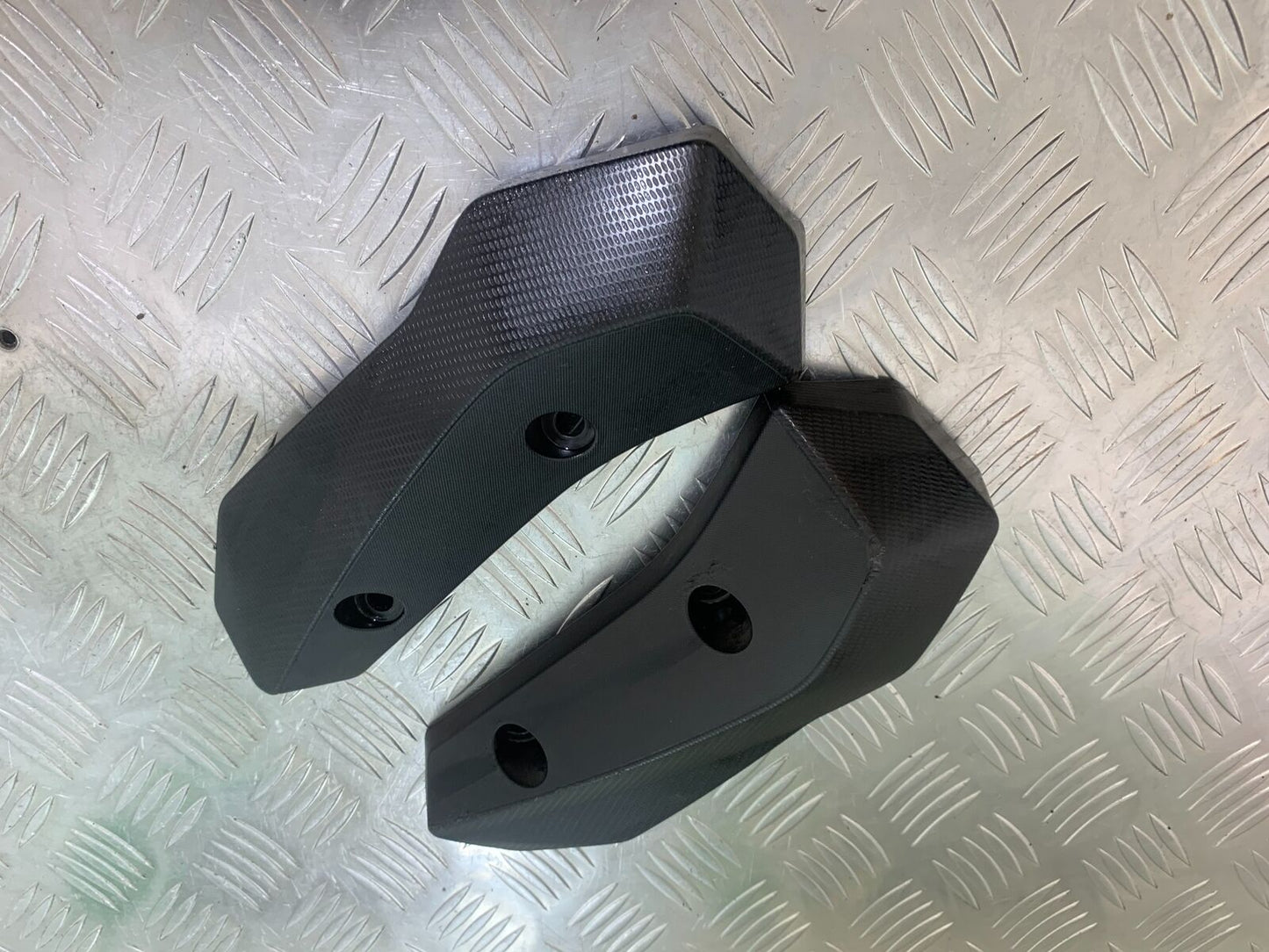 YAMAHA MT07 MT-07 LEFT AND RIGHT INFILL PANELS  YEAR 2014 (STOCK 995)
