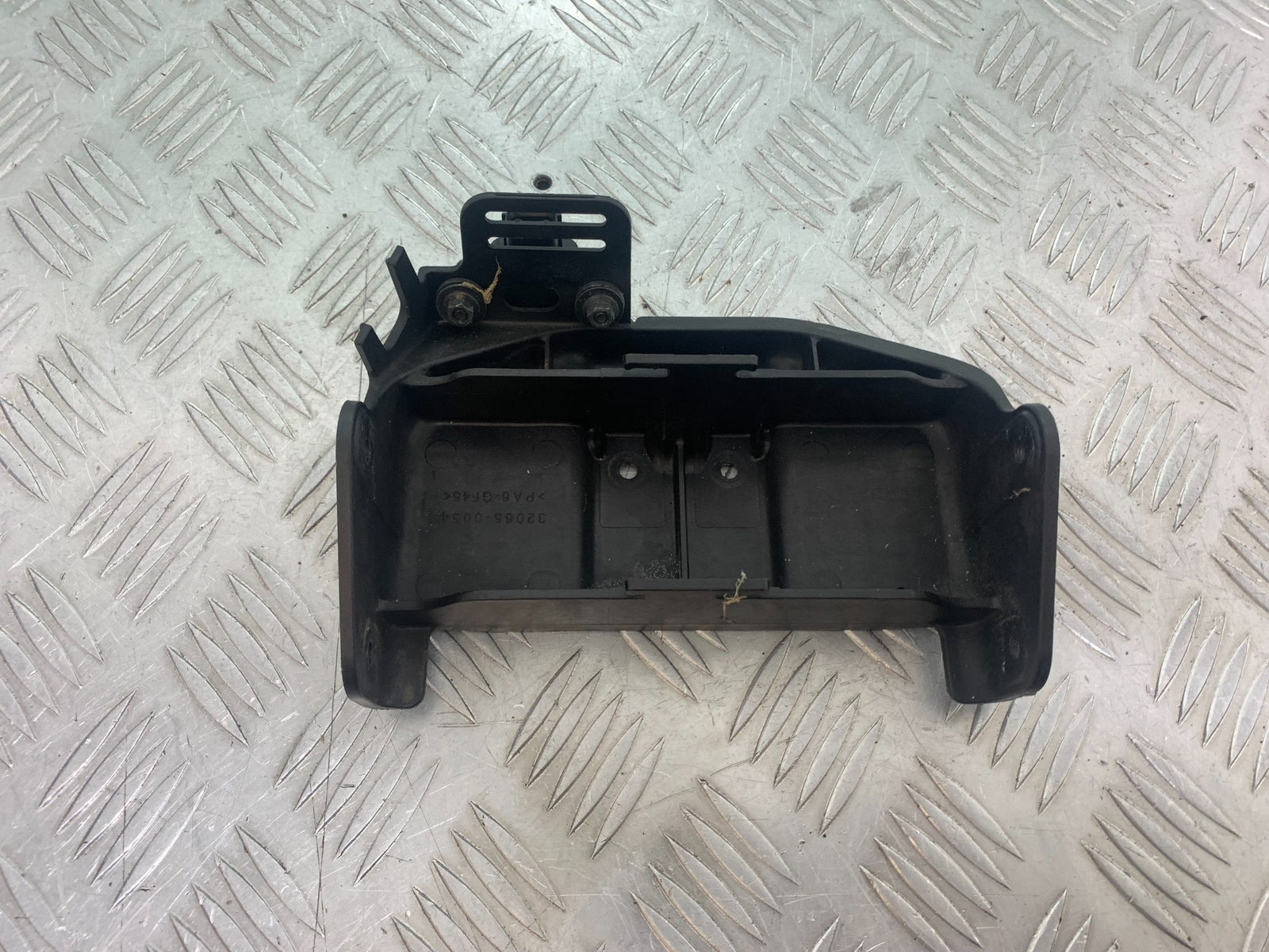 KAWASAKI ZX6R BRACKET   YEAR 2009-2012 (CMB1136)