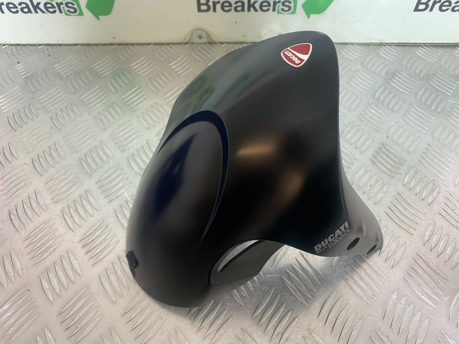 DUCATI DIAVEL 1200 PETROL FRONT MUDGUARD   YEAR 2014-17 (CMB1054)