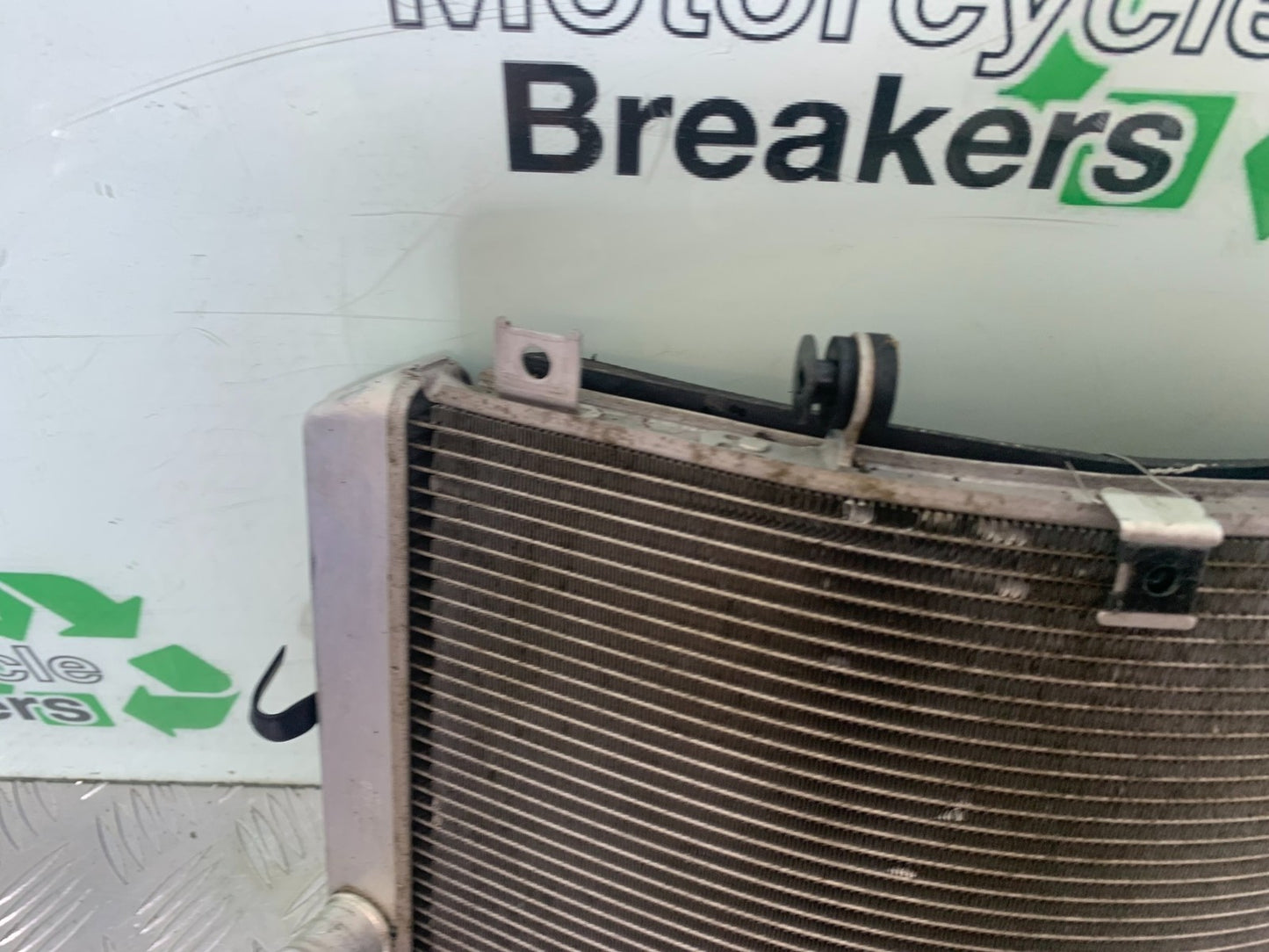 KAWASAKI ZX10R ZX10 R AKRAPOVIC RADIATOR  2008-2010 (CMB1206)