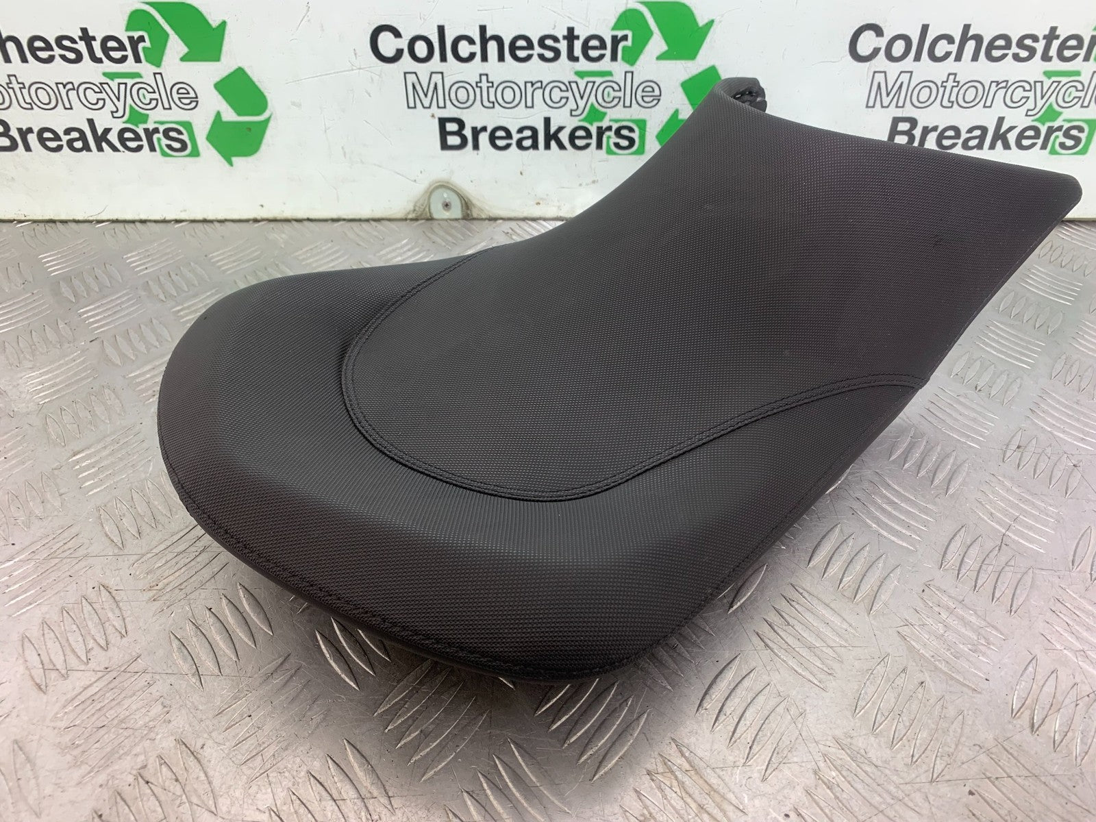 KTM 690 DUKE R LC4 FRONT RIDER SEAT YEAR 2012-2015  (CMB1180)