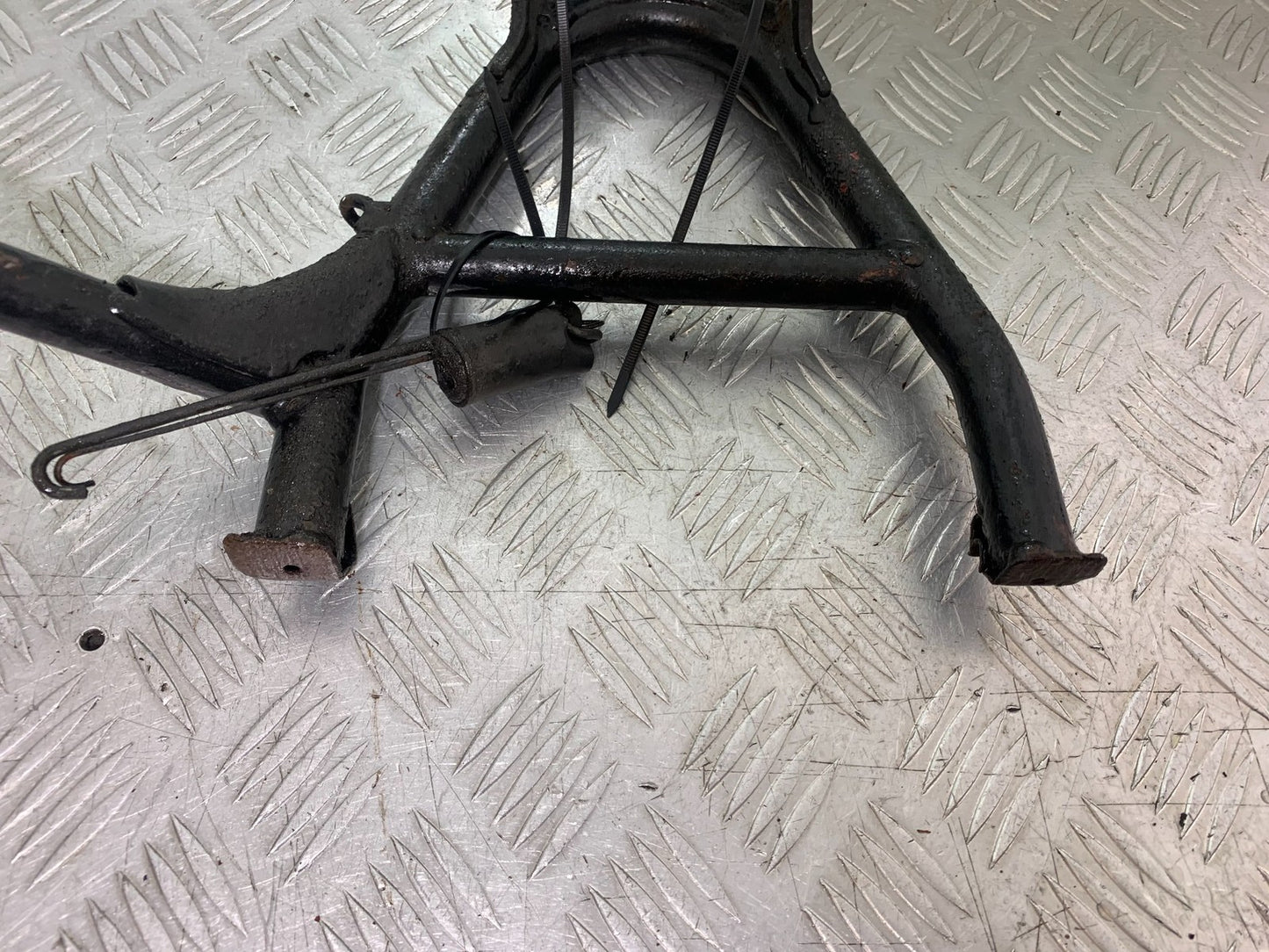HONDA CBR1100 BLACKBIRD CENTER STAND  YEAR 1999-2005 (CMB1232)