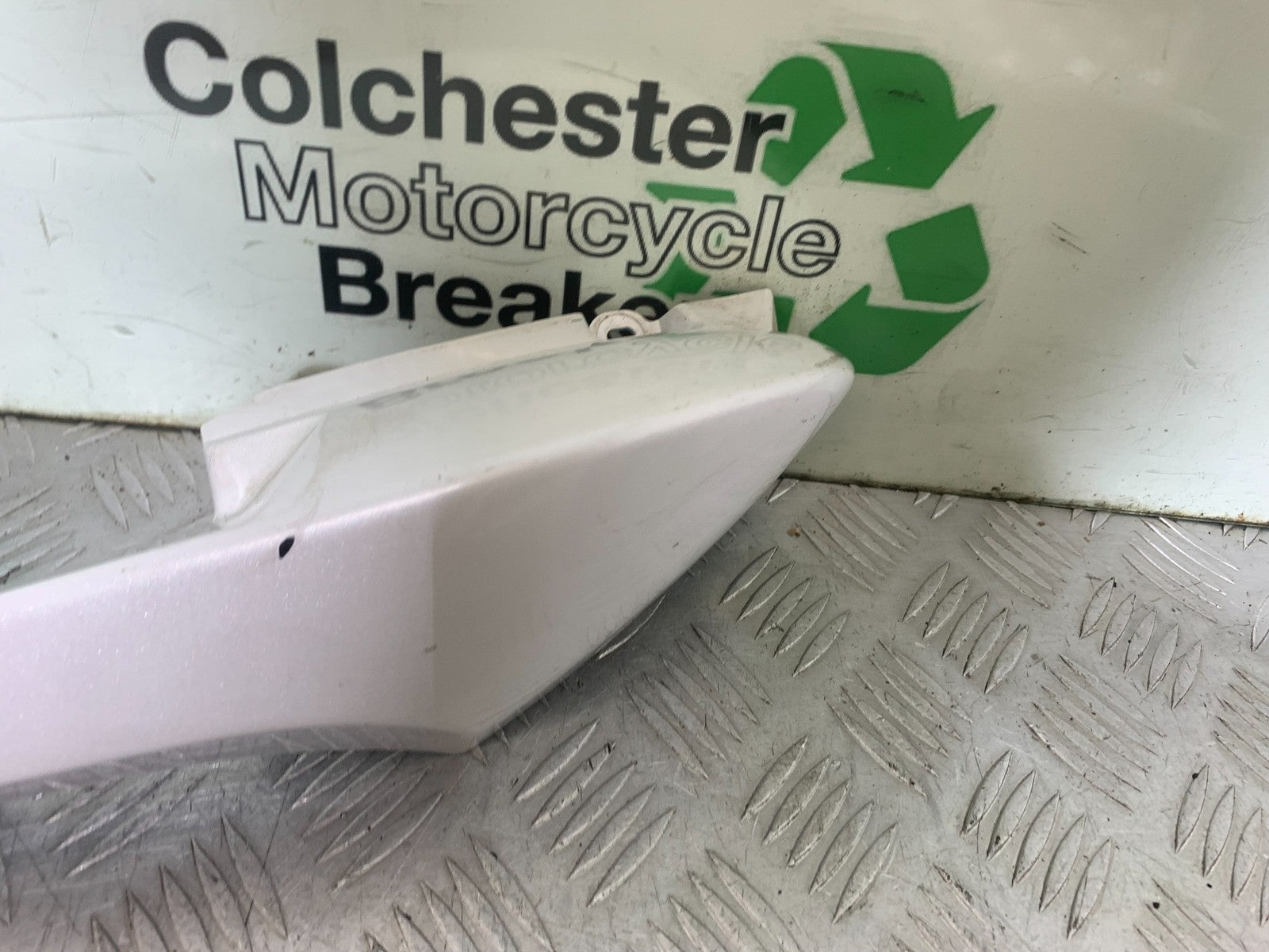 YAMAHA YS125 YS 125 RIGHT TAIL PIECE   YEAR 2017-2021 (CMB1321)