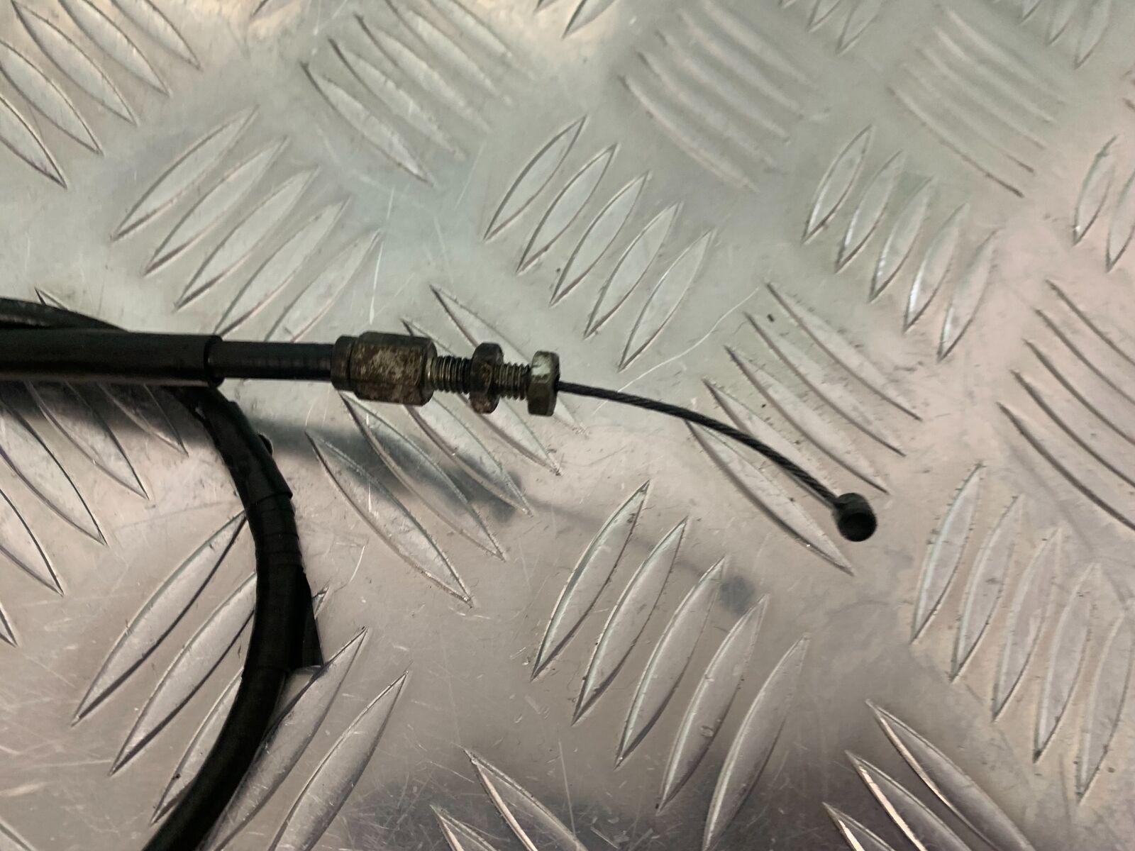 HONDA CBR1100 BLACKBIRD THROTTLE CABLE  YEAR 1999-05 (STOCK 961)