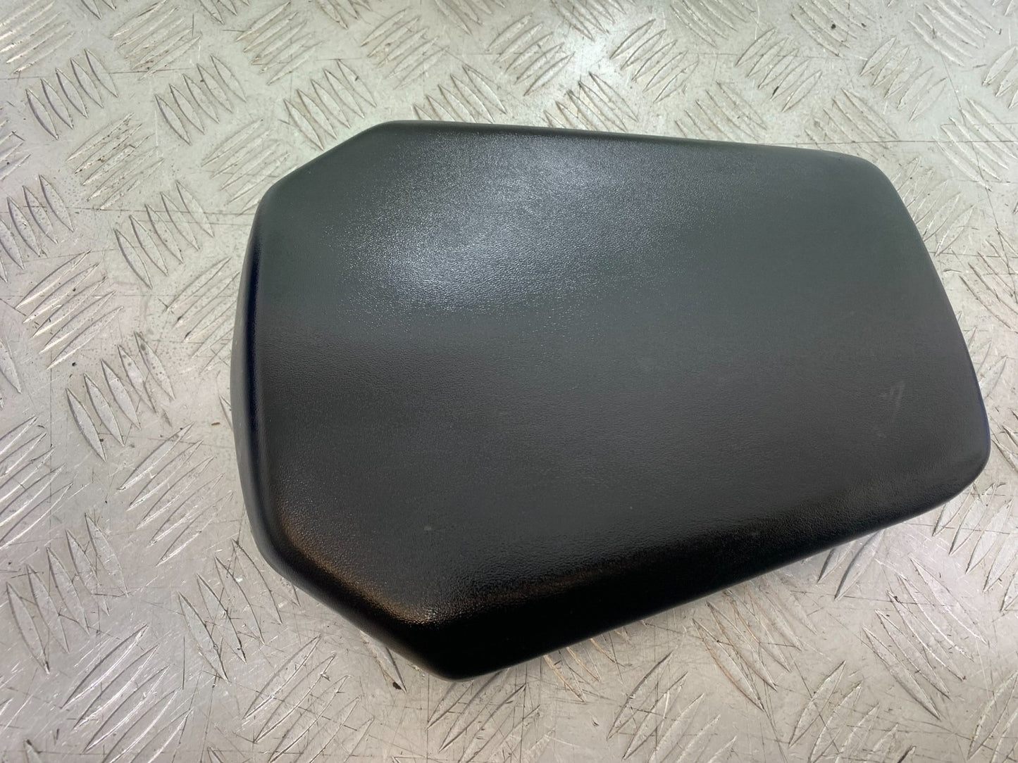 HONDA CBR1000 rr FIREBLADE REAR SEAT  2008-2011 (CMB1253)