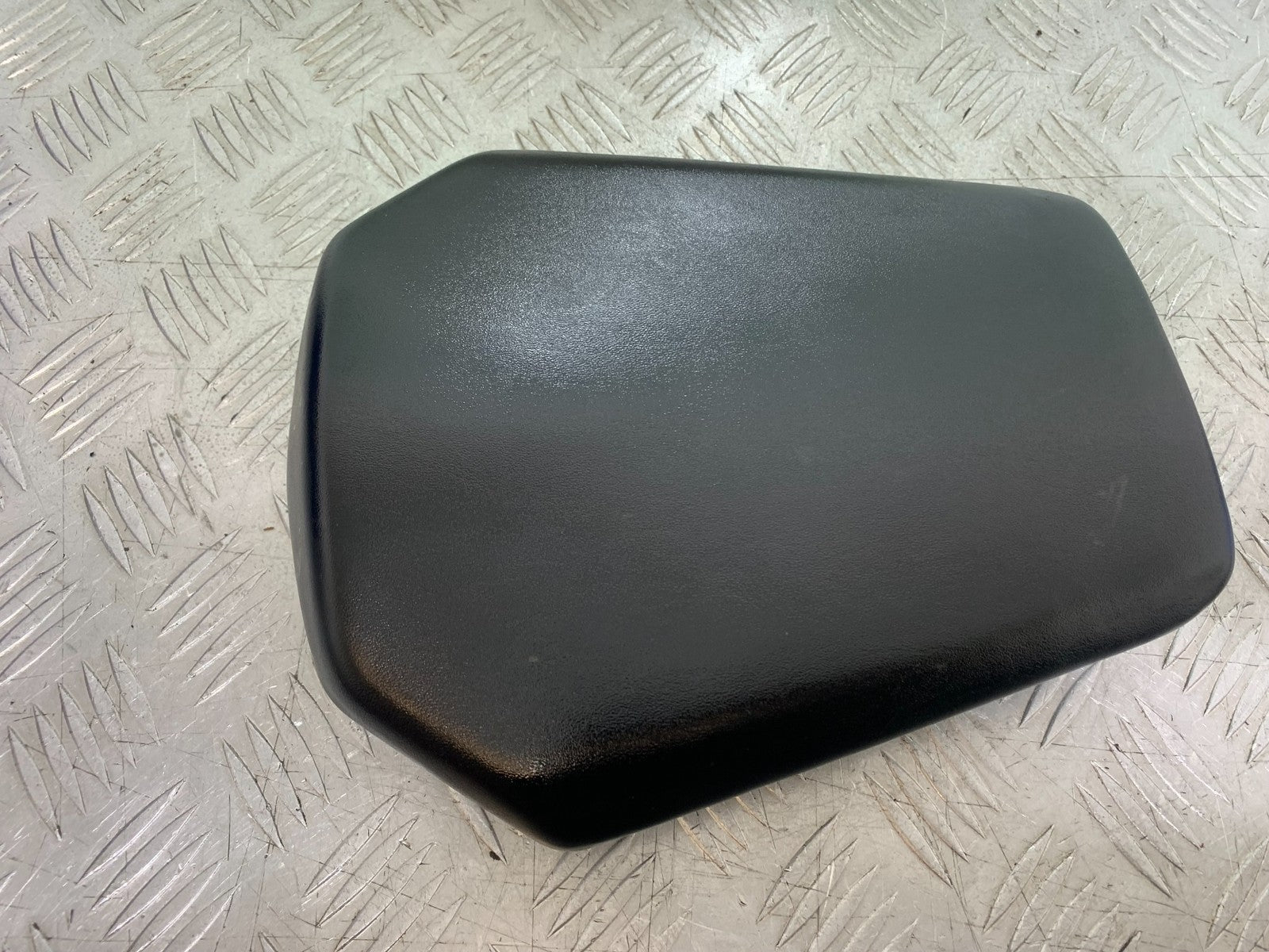 HONDA CBR1000 rr FIREBLADE REAR SEAT  2008-2011 (CMB1253)
