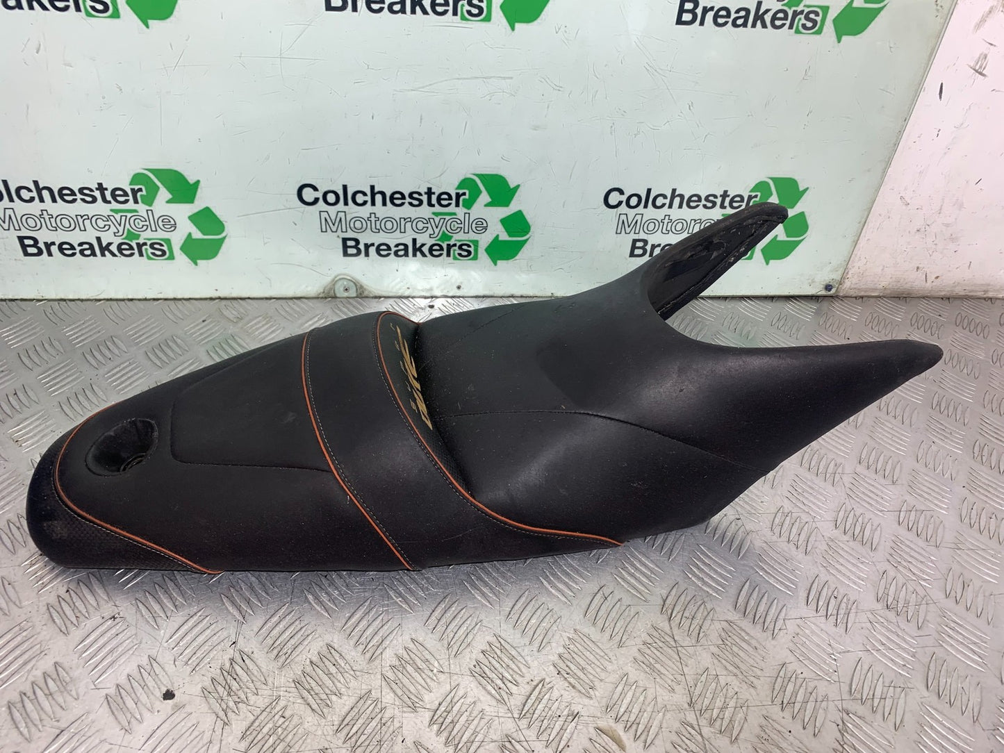KTM 990 SUPER DUKE SEAT  YEAR 2007-2011  (CMB1207)
