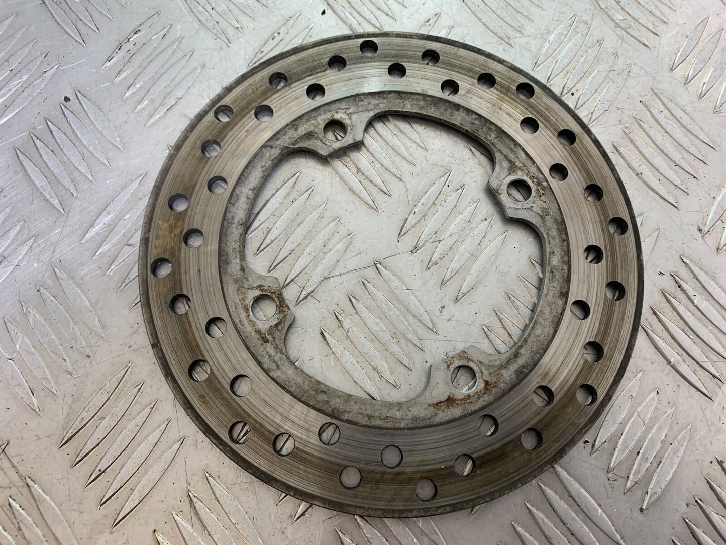 HONDA CBR 929 RRY FIREBLADE REAR BRAKE DISC YEAR 2000-01 (CMB1094)