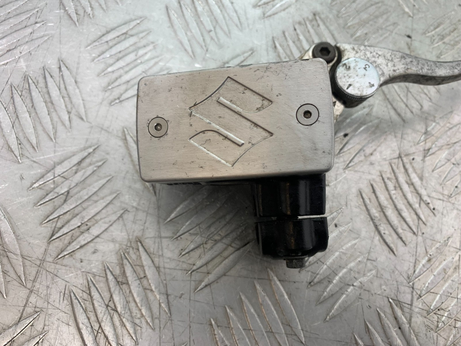 SUZUKI GSF600 GSF 600 BANDIT FRONT MASTER CYLINDER  2000-2004 (CMB1269)