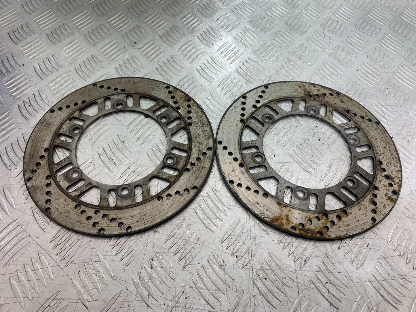 KAWASAKI GPZ600 GPZ 600 FRONT BRAKE DISCS  YEAR 1988-90 (CMB1258)