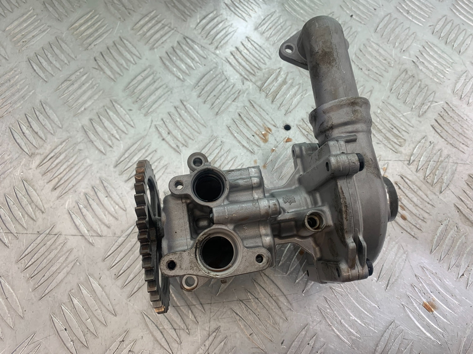 MV AGUSTA 800 F3 OIL PUMP YEAR 2013-2016 (CMB1152)