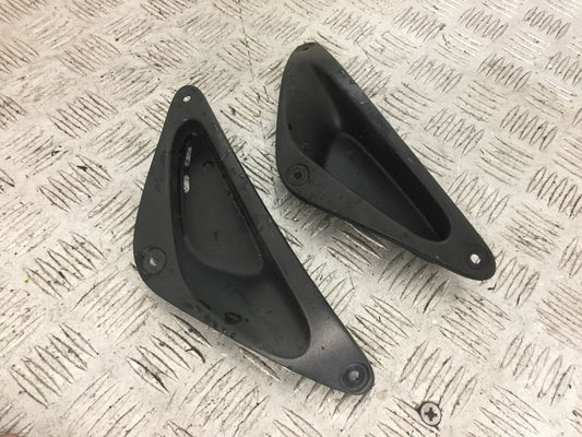 YAMAHA R6 5EB FRAME INFILL COVERS YEAR 1999-2002 (STOCK 757)