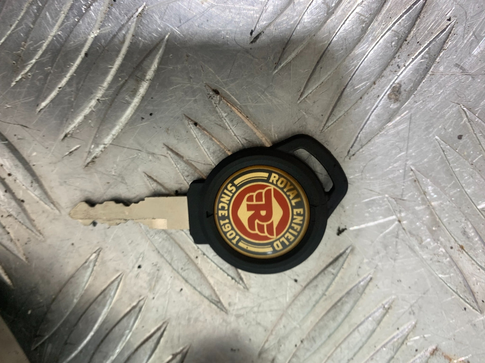 ROYAL ENFIELD BULLET 500 EFI PETROL CAP & IGNITION SWITCH  YEAR 08-16 (CMB1153)
