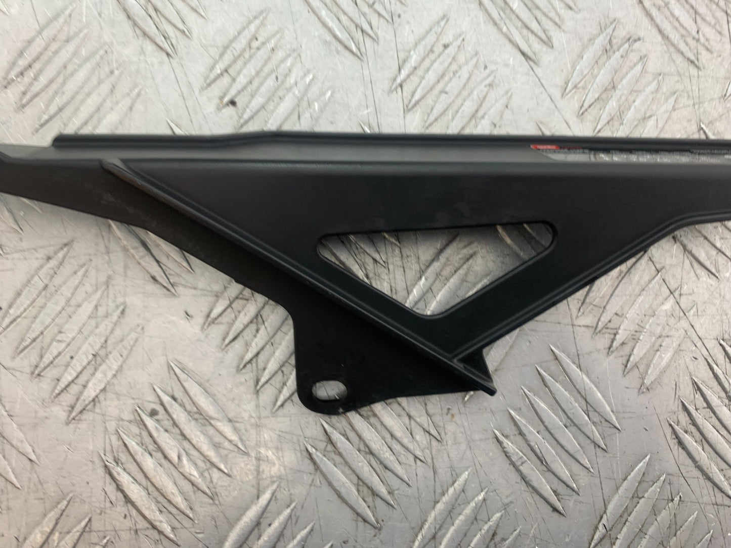 APRILIA TUONO 1000 V4R CHAIN GUARD   YEAR 2011-13  (CMB1331)
