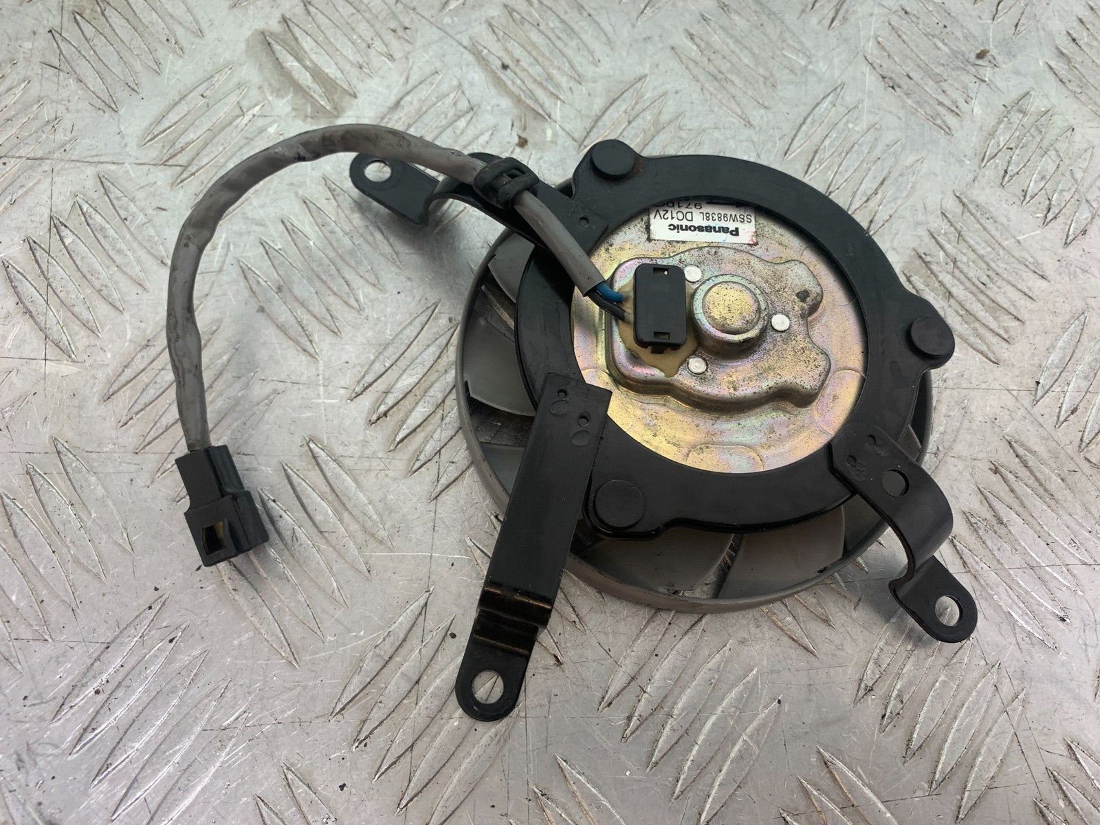YAMAHA YZF R1 14 B BIG BANG RADIATOR FAN   2009-14 (CMB1175)