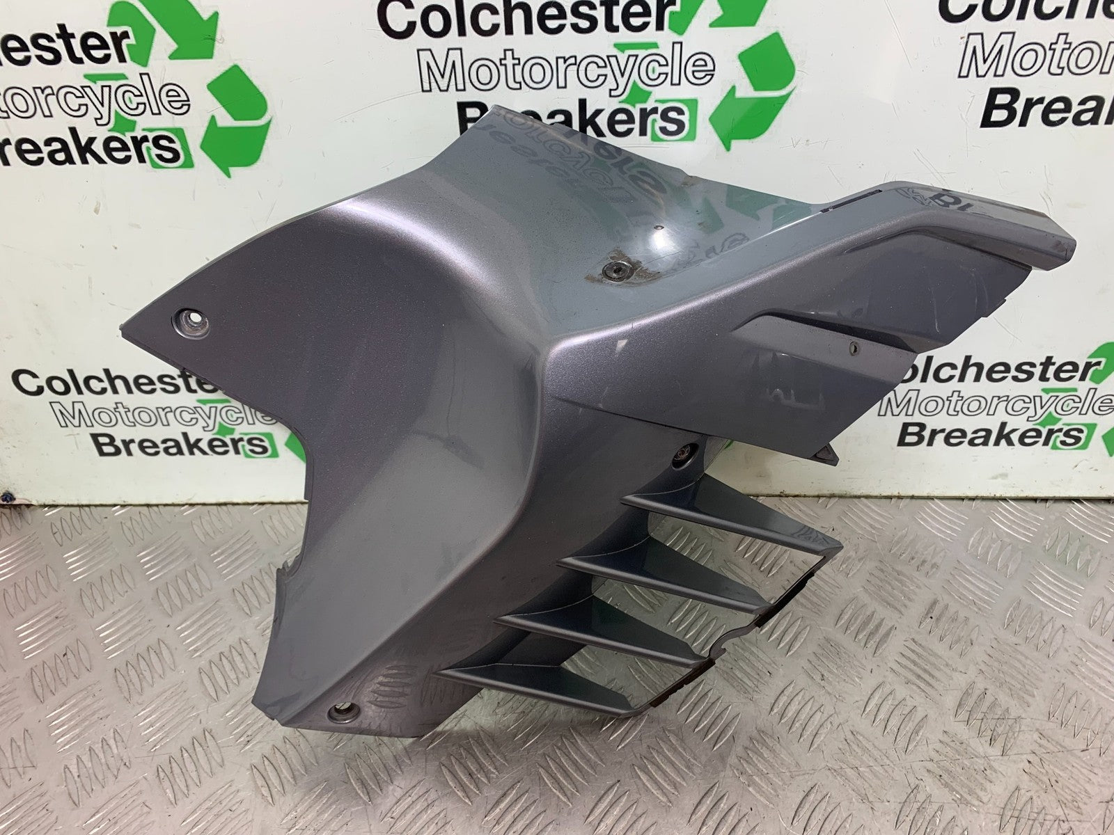 KAWASAKI GTR1400 GTR 1400 RIGHT MIDDLE FAIRING PANEL   YEAR 2007-2009 (CMB1306)