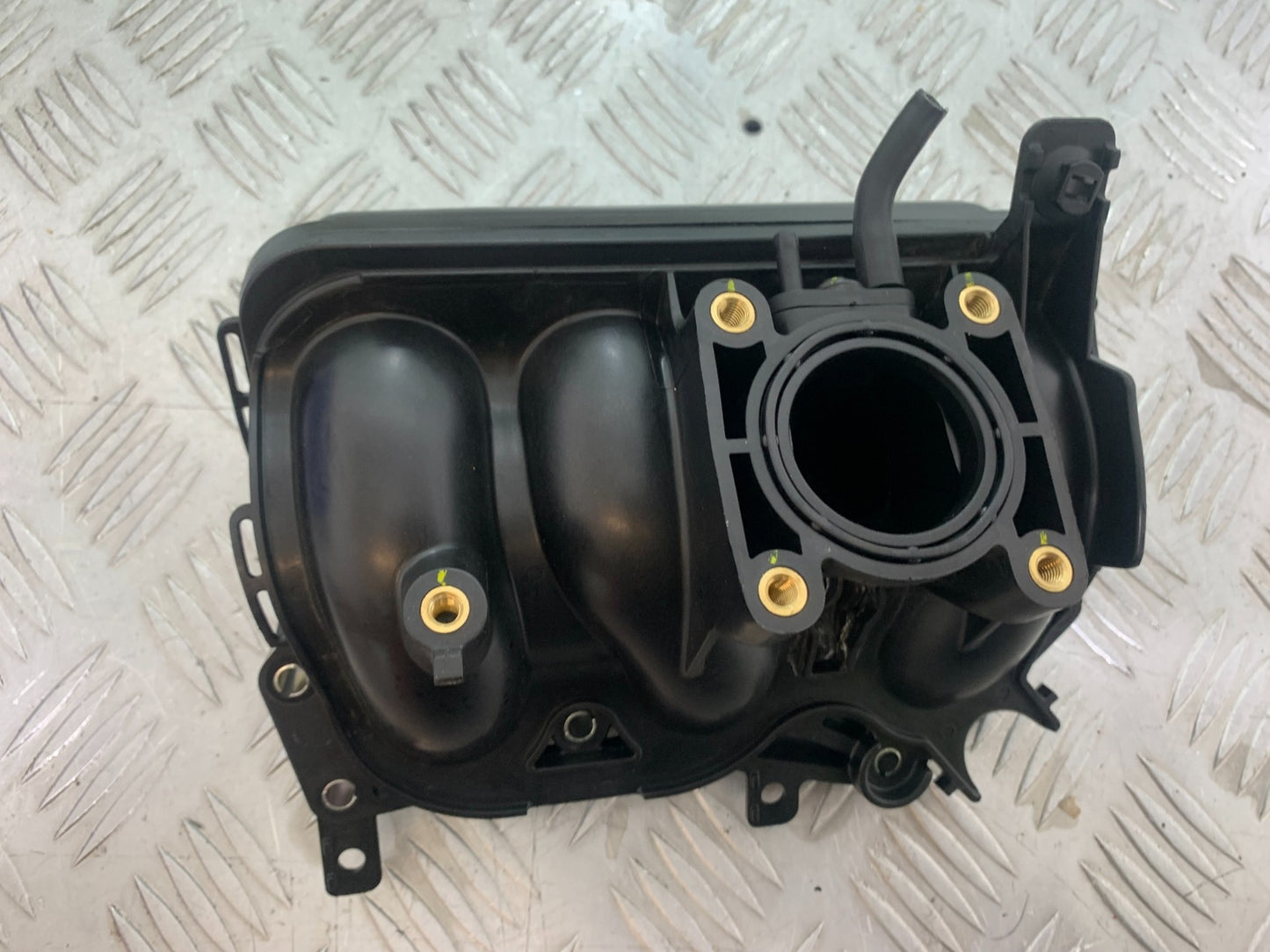 TRIUMPH TRIDENT 660 INTAKE MANIFOLD YEAR 2021-2024 (CMB1148)