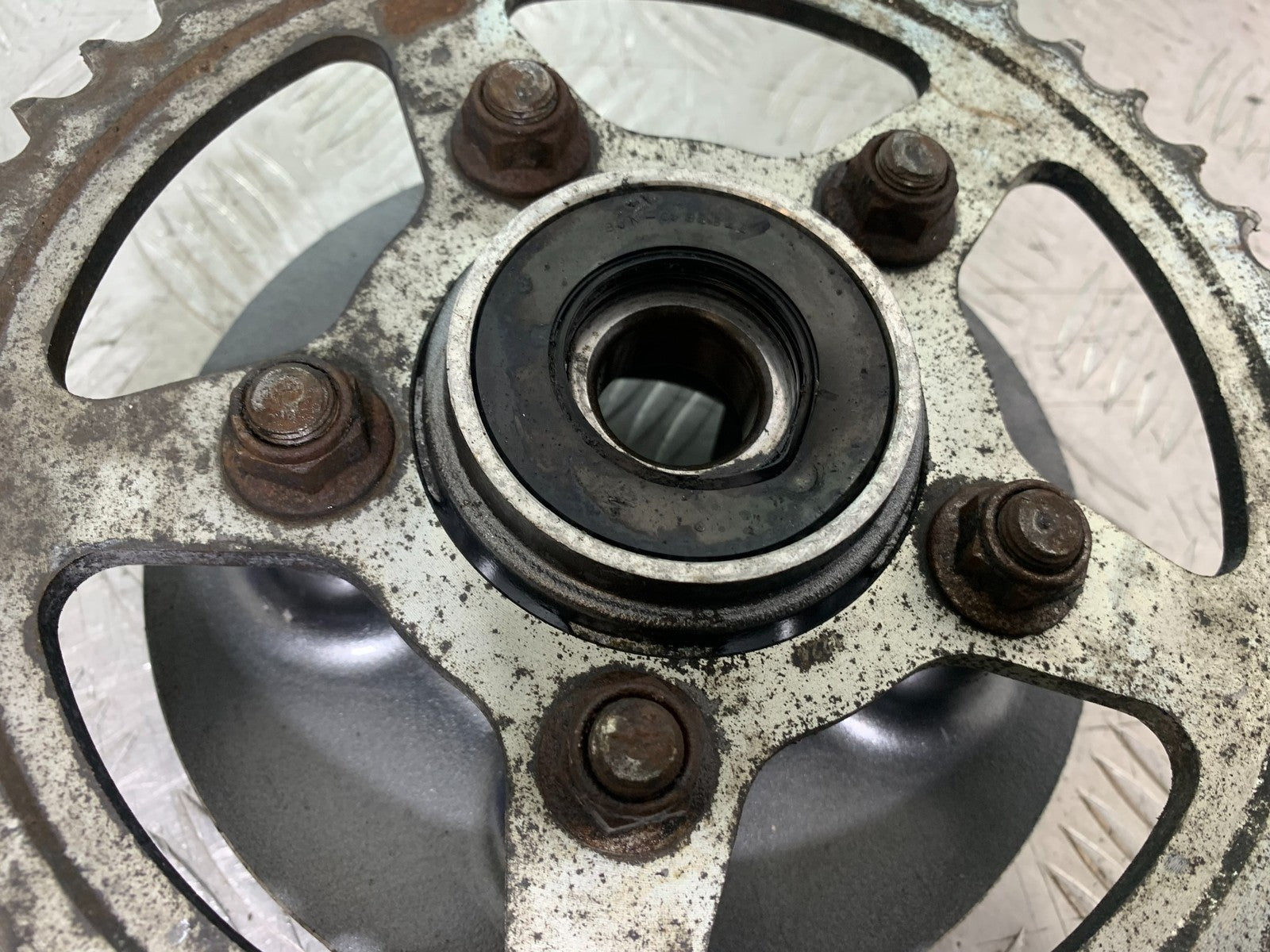 TRIUMPH TROPHY 900 SPROCKET CARRIER  YEAR 1991-95 (CMB1251)