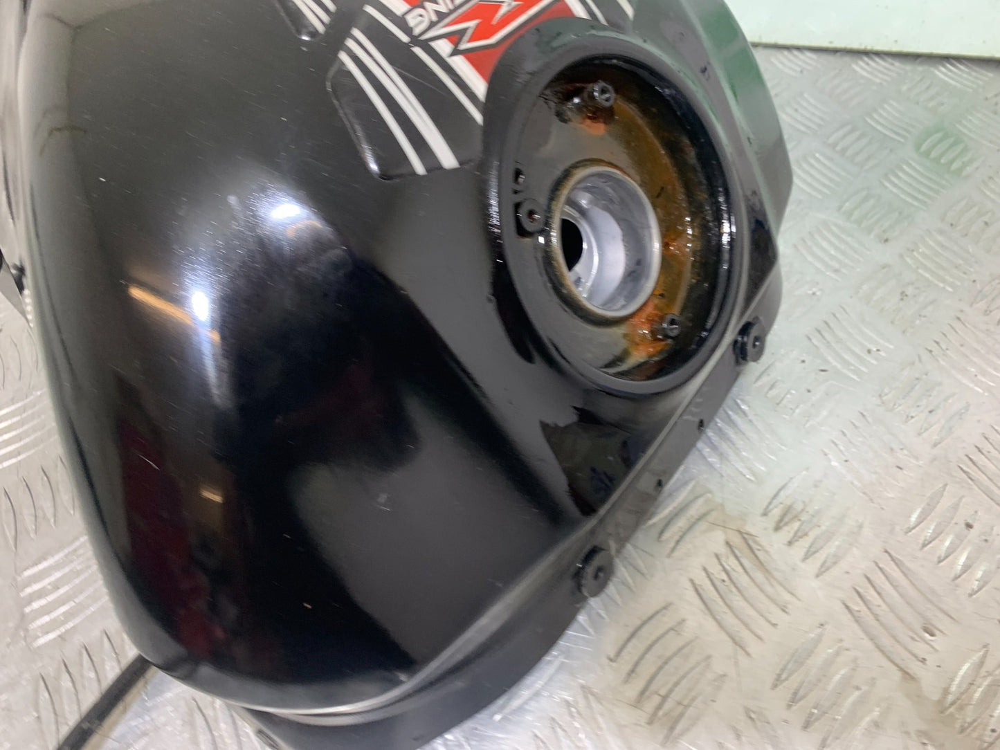 KAWASAKI ZX10R ZX 10R PETROL TANK  YEAR 2011-2015 (CMB1154)