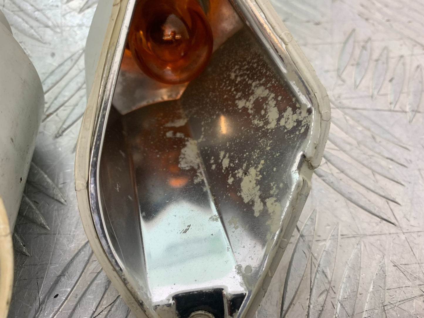 PIAGGIO VESPA GT125 L REAR INDICATORS  YEAR 2003 (CMB1300)