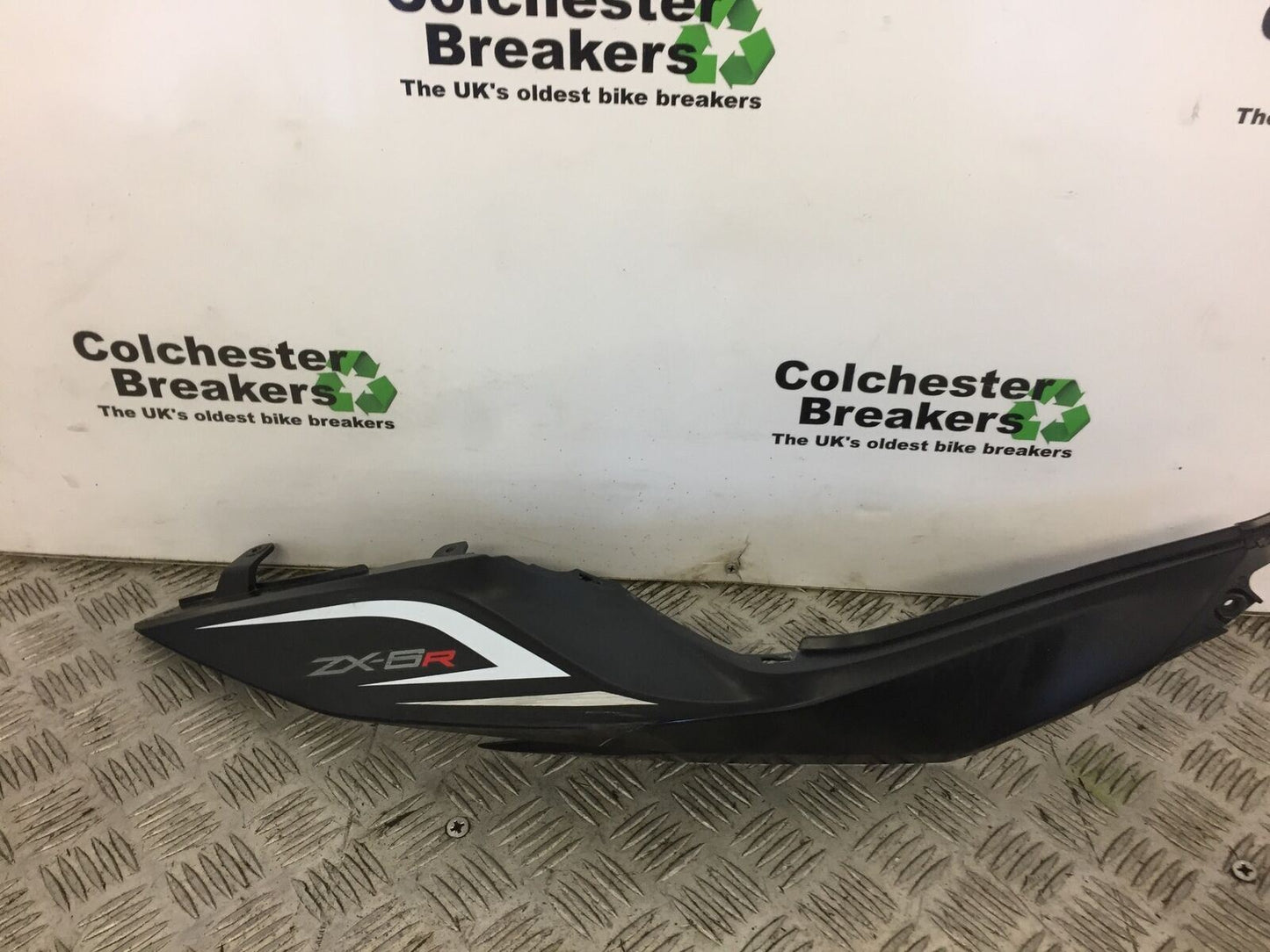 KAWASAKI ZX636 ZX 636 RIGHT SEAT PANEL   YEAR 2013-2016