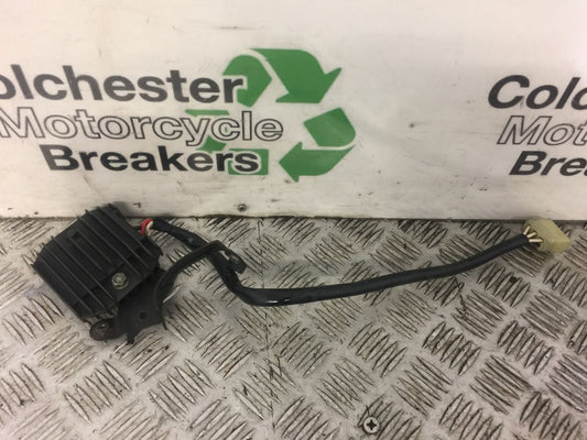 YAMAHA FZS1000 FAZER REGULATOR  YEAR 2003 (STOCK 379)