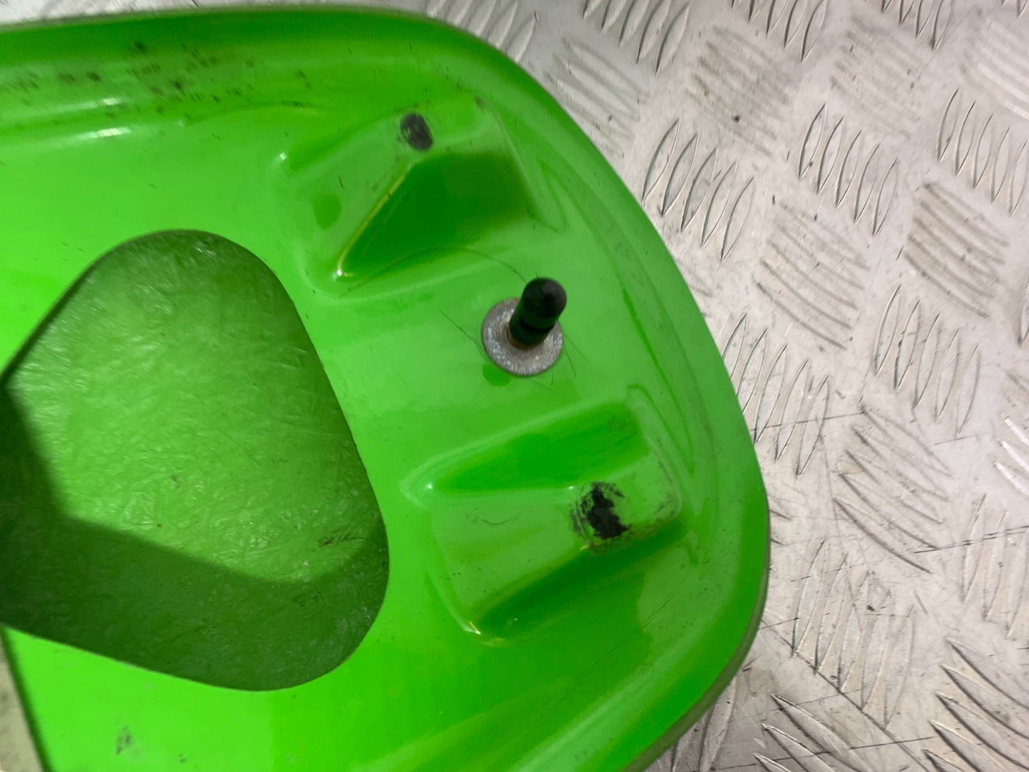 KAWASAKI ZX9R ZX9 R REAR SEAT COWL  YEAR 1998-1999 (CMB1329)