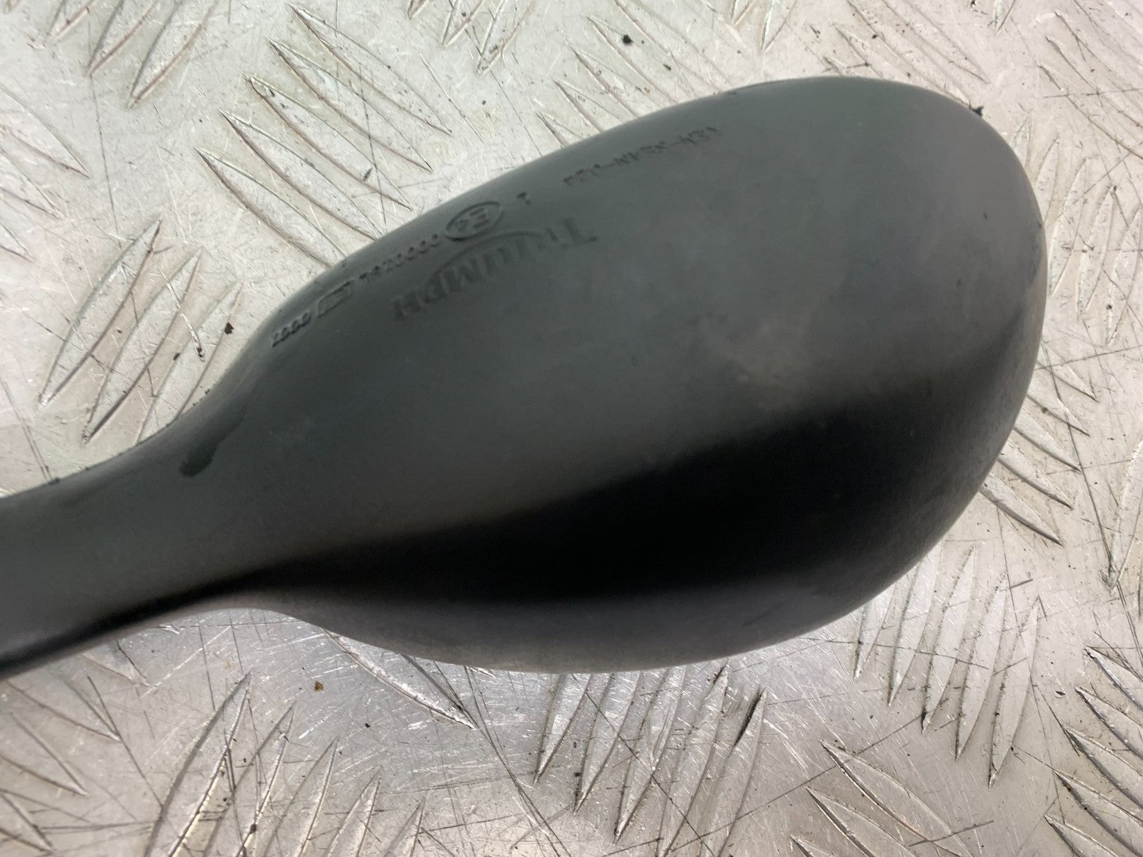 TRIUMPH 955i DAYTONA RIGHT MIRROR  YEAR 2002-2006 (CMB1229)